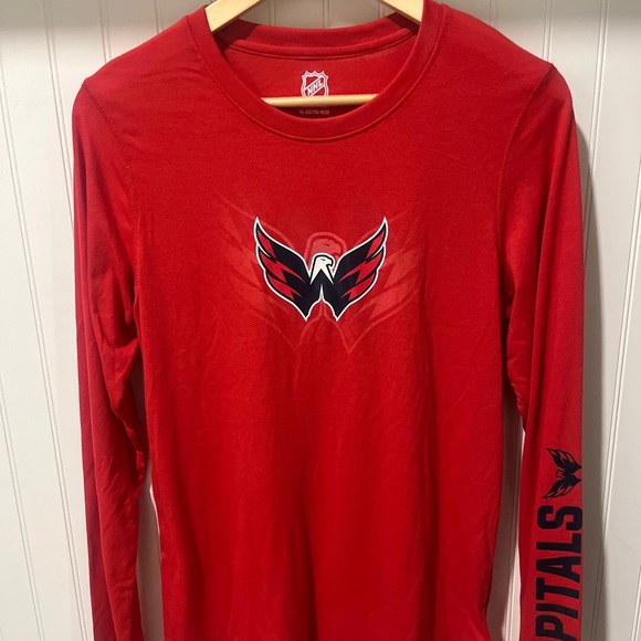 Washington Capitals NHL Apparel Youth Long Sleeve Red T-Shirt - Picture 1 of 6